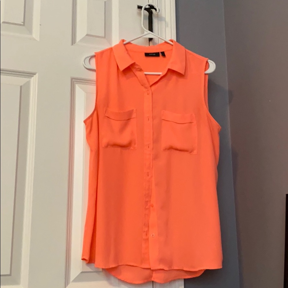 Sleeveless Top